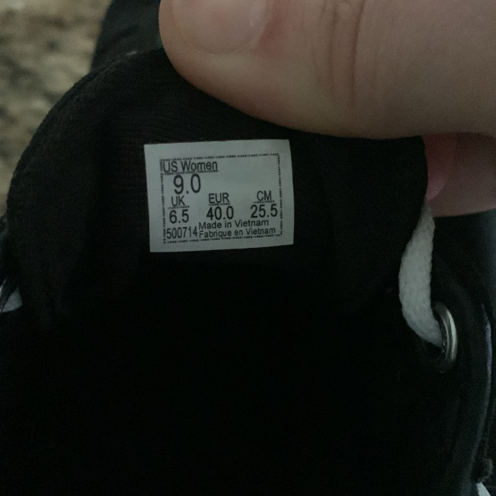 Vans - Picture 7 of 7